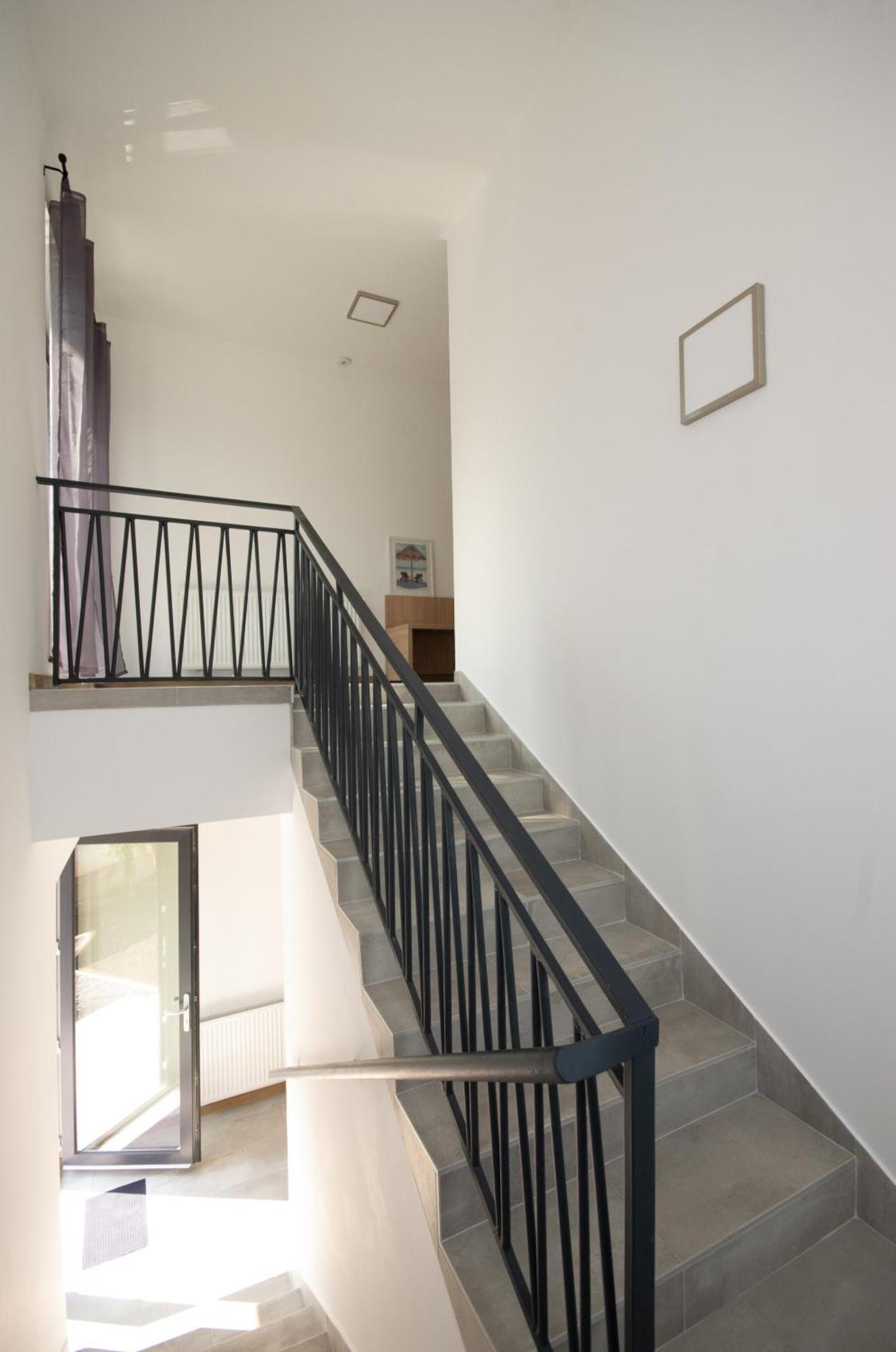 Csaladi Kikoeto Apartman Gyula Exterior photo